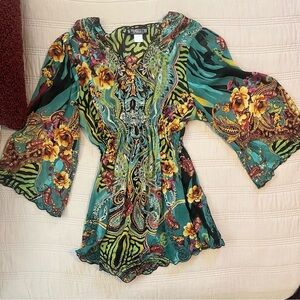 The Pyramid Collection Green Black Colorful Top Embroidered Bell Sleeve Y2K